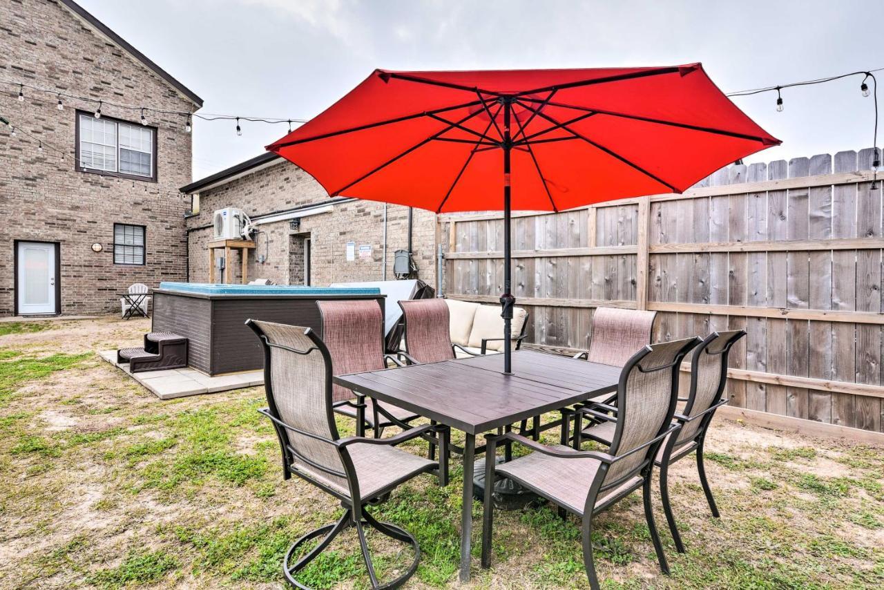 Beautiful Galveston Apt With Deck Less Than 3 Mi To Dtwn! Eksteriør billede