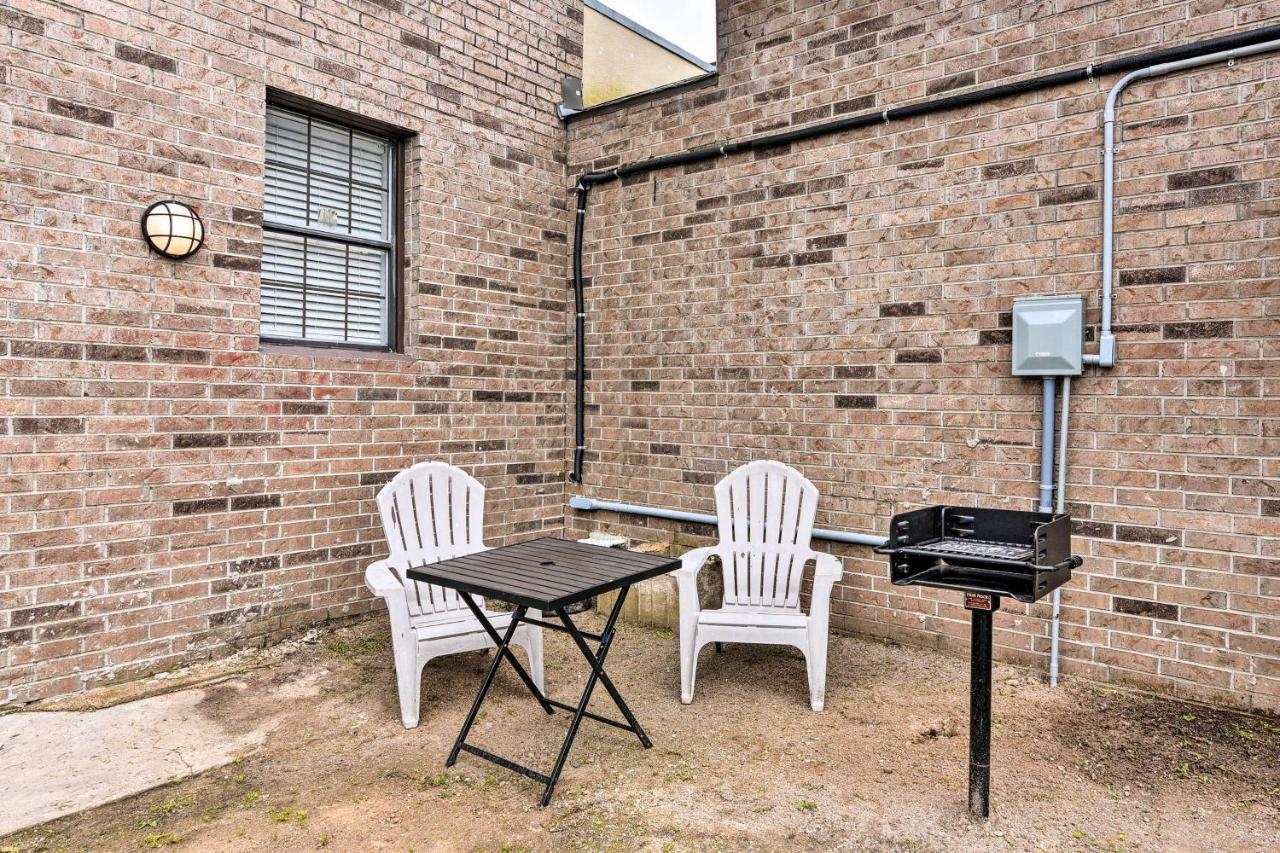 Beautiful Galveston Apt With Deck Less Than 3 Mi To Dtwn! Eksteriør billede