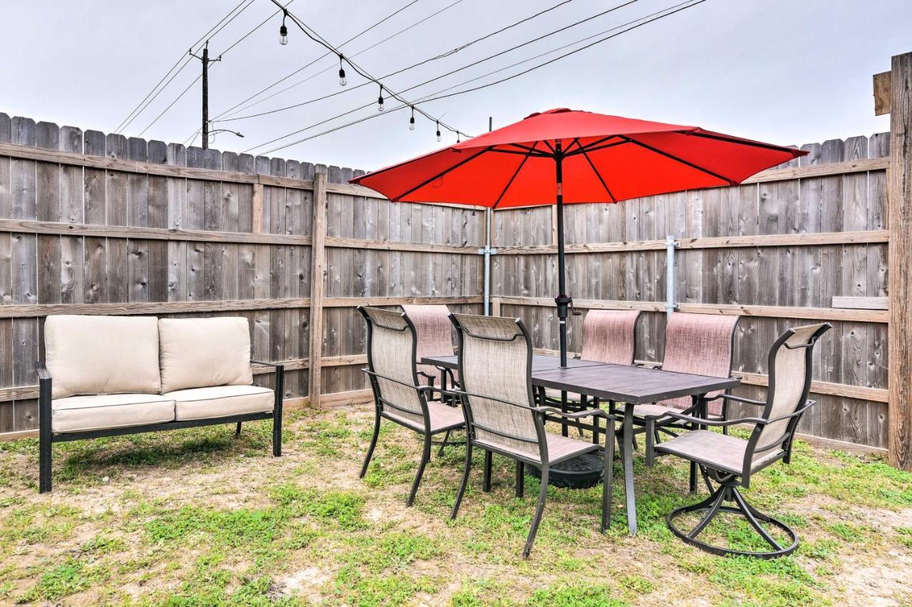 Beautiful Galveston Apt With Deck Less Than 3 Mi To Dtwn! Eksteriør billede