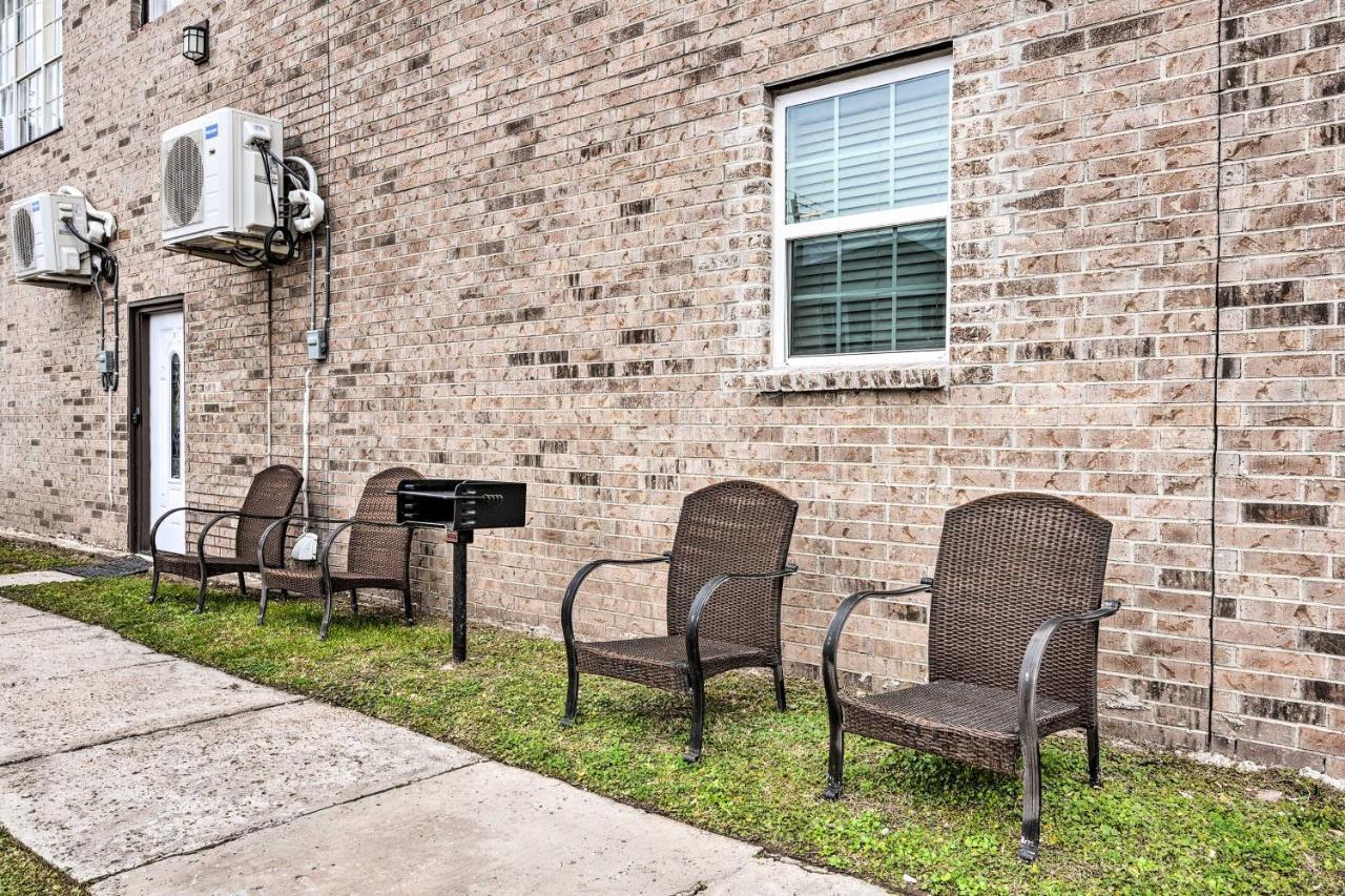 Beautiful Galveston Apt With Deck Less Than 3 Mi To Dtwn! Eksteriør billede