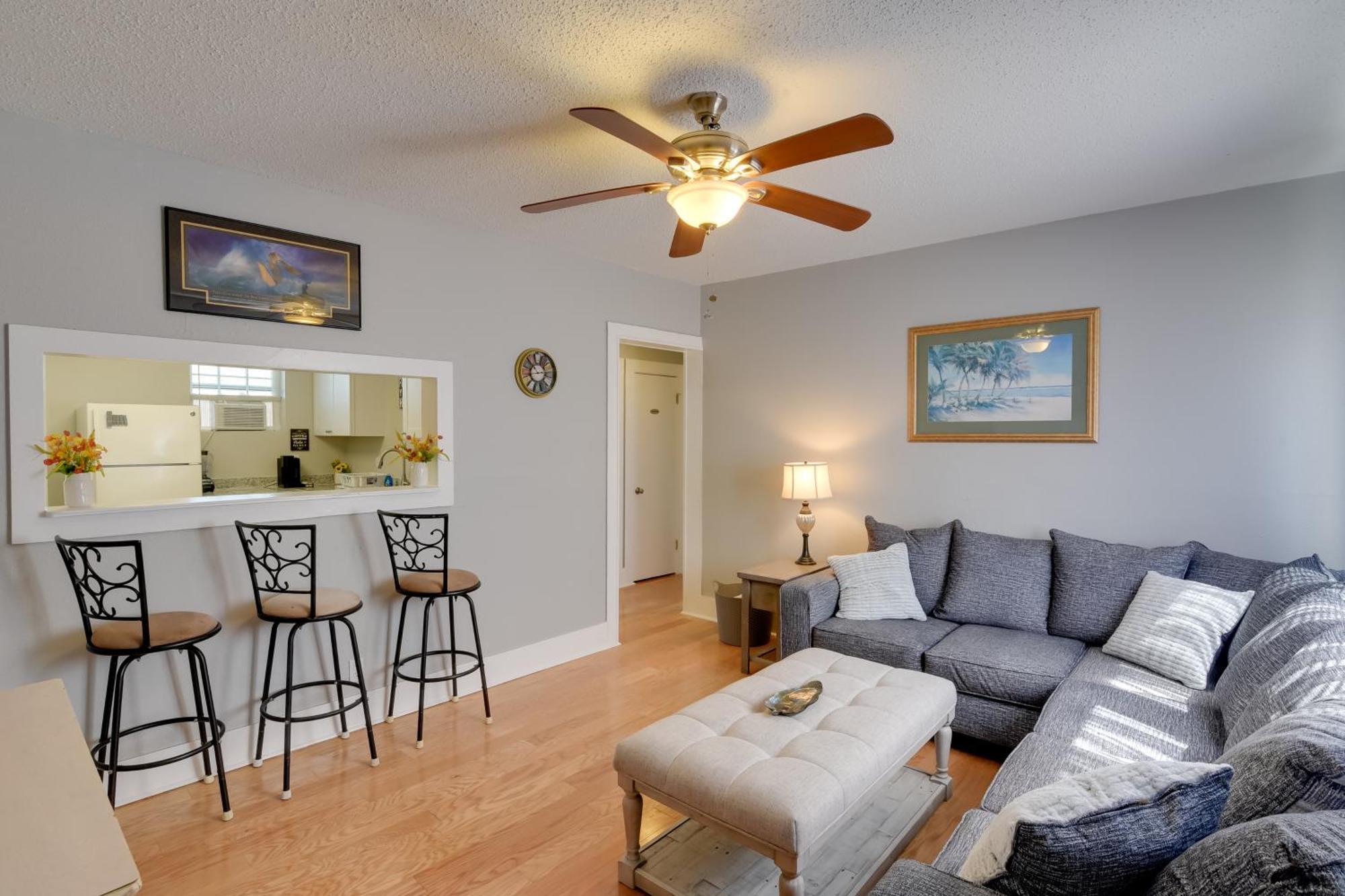Beautiful Galveston Apt With Deck Less Than 3 Mi To Dtwn! Eksteriør billede