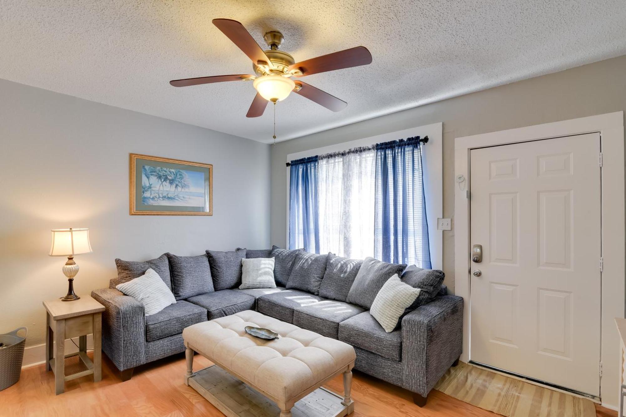 Beautiful Galveston Apt With Deck Less Than 3 Mi To Dtwn! Eksteriør billede