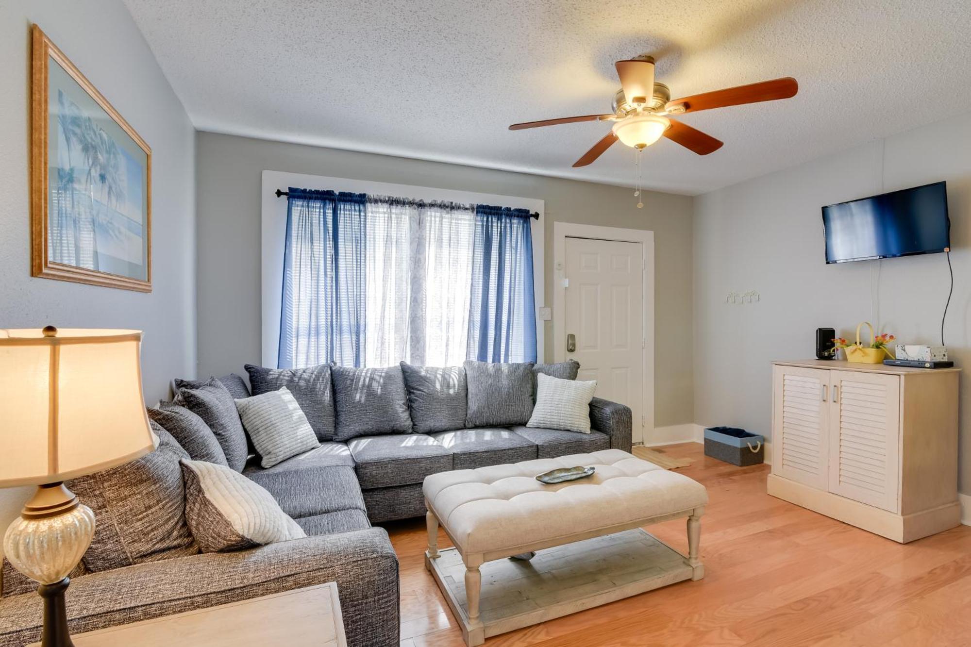 Beautiful Galveston Apt With Deck Less Than 3 Mi To Dtwn! Eksteriør billede