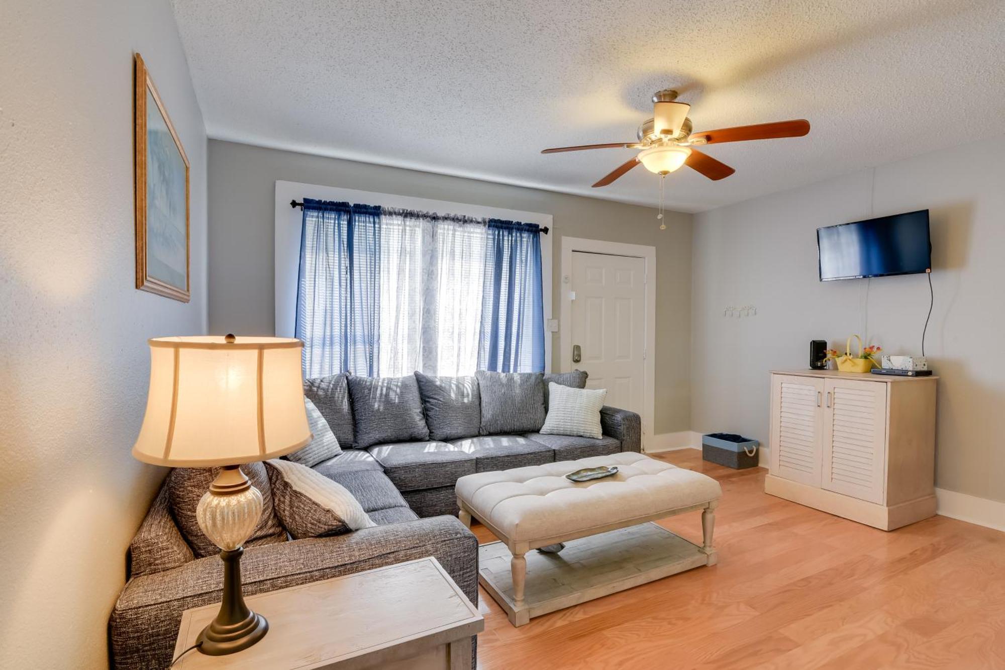 Beautiful Galveston Apt With Deck Less Than 3 Mi To Dtwn! Eksteriør billede